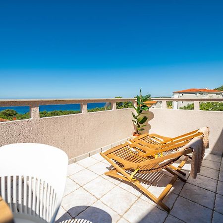 Sobe I Apartman Mareta Miholascica Exterior photo