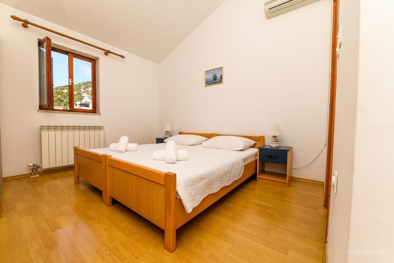 Sobe I Apartman Mareta Miholascica Exterior photo